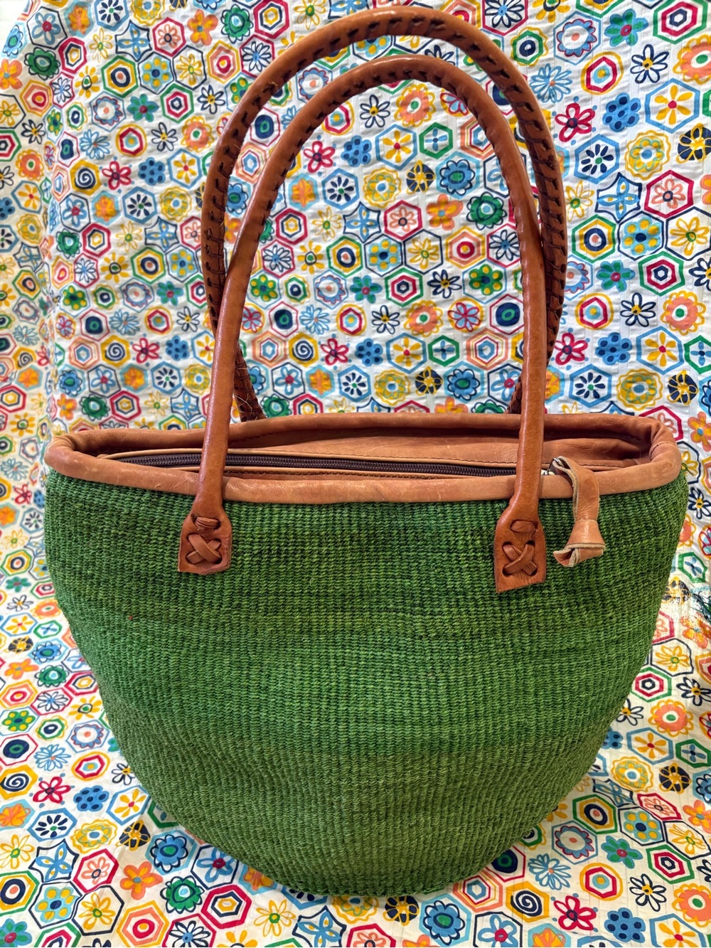 Vintage Green Woven Tote with Tan Leather Handles - Picture 3 of 3